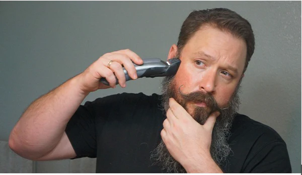 Step-by-Step Guide to Trimming Your Beard at Home image #3